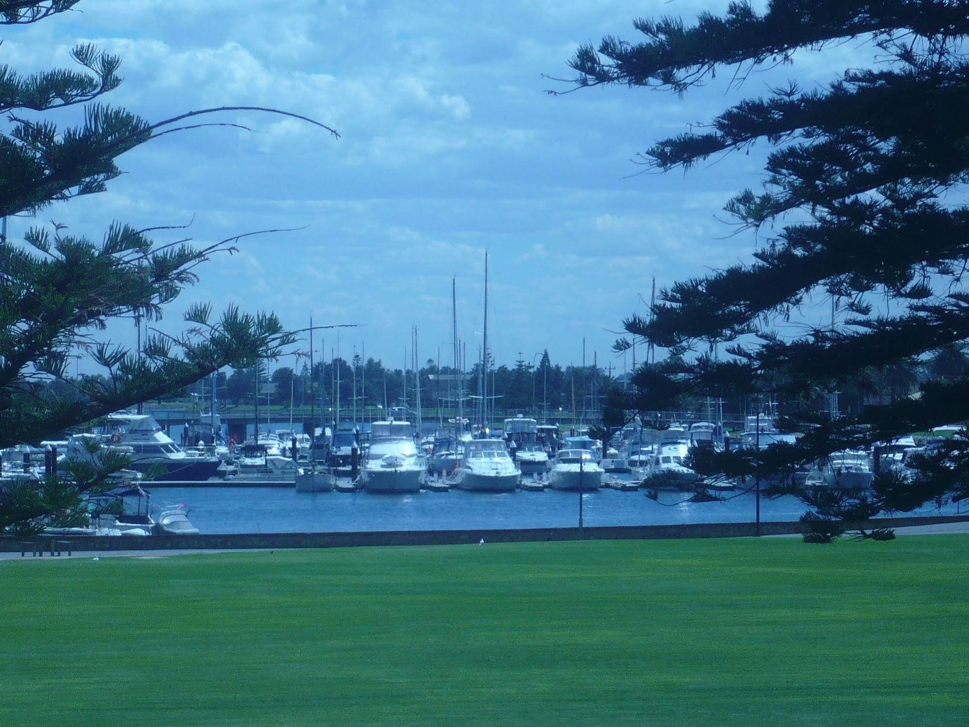 Econo Lodge Dockside Glenelg Adelaïde Extérieur photo